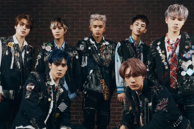 Lirik Lagu Turn Back Time - WayV (38414)