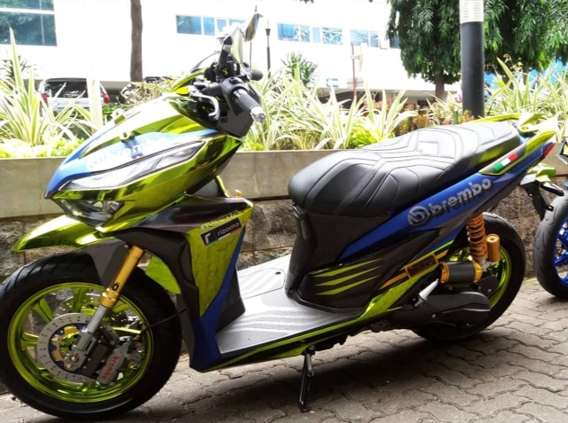 Bikin Honda Vario Tampil Beda dengan Cat  Warna  Body Chrome  