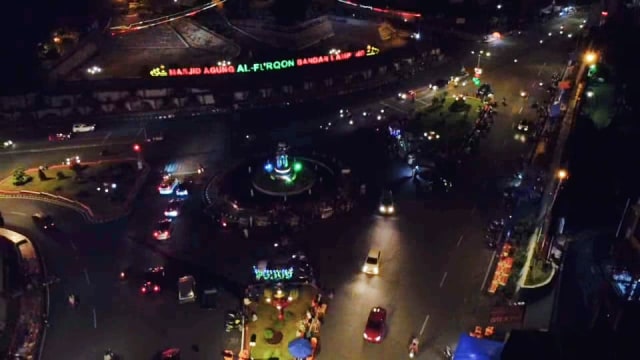 Kafe Jalanan Di Bandar Lampung Padat Pengunjung Physical Distancing Terabaikan Kumparan Com