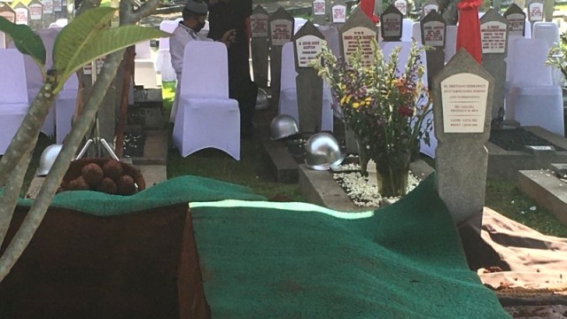 Pramono Edhie Dimakamkan Usai Zuhur dan Bersebelahan dengan Makam Ibu Ani (67598)