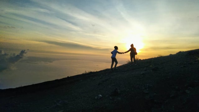 Puncak Gunung Gamalama, Ternate. Foto: Gustam Jambu/cermat