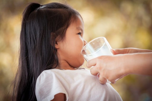 Konsumsi susu masyarakat Indonesia termasuk ke dalam kategori 'Rendah' menurut WHO. Foto: Shutterstock