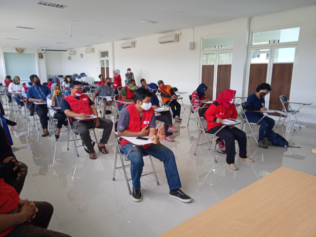 PMI Latih Relawan Membuat Sabun Cuci Tangan dan Bagikan Gratis kepada Masyarakat (105363)