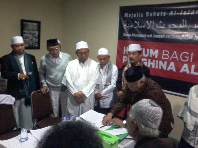 Drs. KH. Ahmad Rifa'i Menurut Saya : Catatan Kebersamaan Dengan Abah (1)
