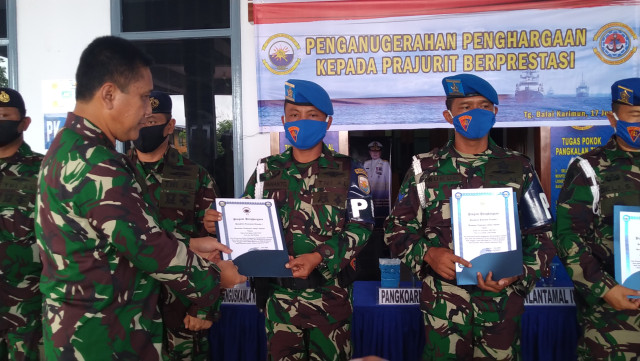 Pangkoarmada I Perintahkan Jajaran Intensifkan Patroli di Laut Kepri (26823)