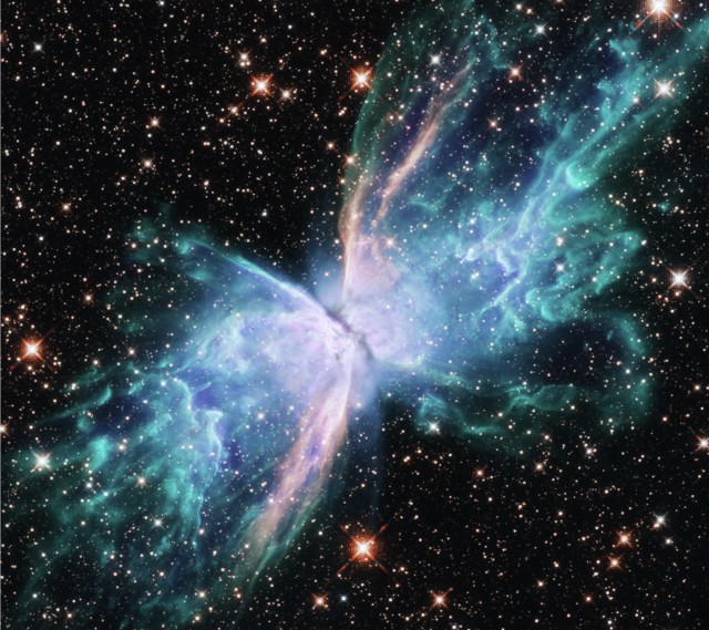 Ilmuwan menangkap momen-momen terakhir NGC 6302 atau Nebula Kupu-Kupu, bintang yang akan segera mati di luar angkasa. Foto: NASA/ESA/J. Kastner