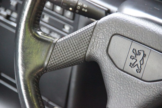 Peugeot 405 Berodometer 22 Ribu Dijual Rp 100 Juta, Berminat? (44859)