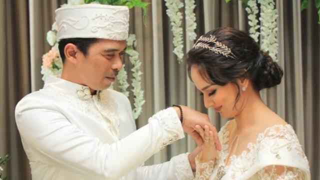 5 Berita Populer: Ike Muti Kunci Medsos dan Pesan Reino Barack untuk Syahrini (6930)