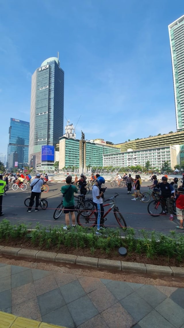 Suasana Car Free Day (CFD) di kawasan Bundaran HI, Minggu (21/6). Foto: Dok. Gege