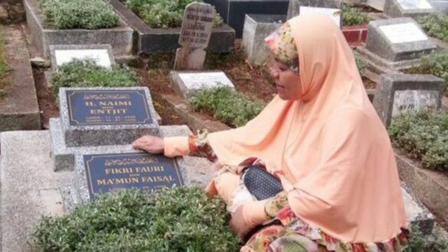 Guru Yang Bangkit Dari Duka Ditinggal Orang-Orang Terkasih Foto: mysingleworld.com