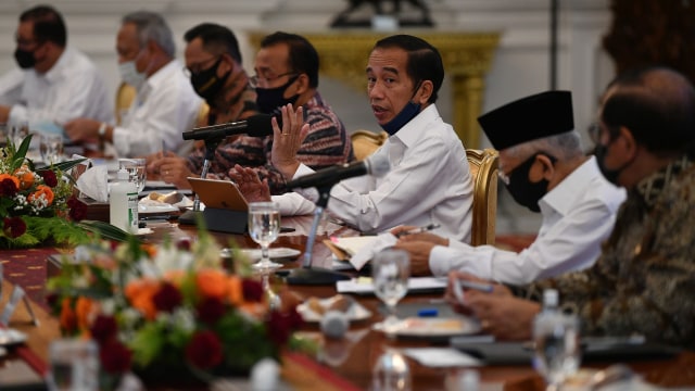 Jokowi Soal Ekonomi Kuartal 3: Daya Beli Mentok, Pajak Stuck, Kuncinya Investasi (1)