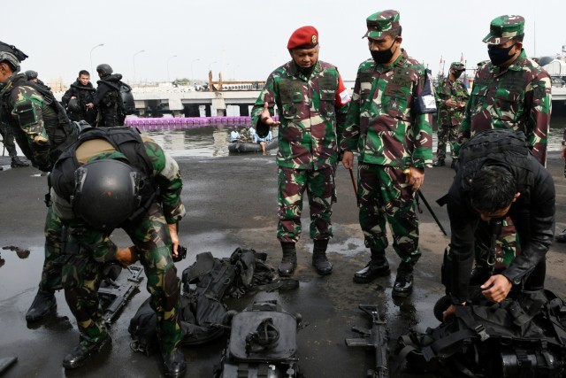 Foto Mengintip Latihan Kopaska Koarmada I Di Kompleks Dermaga Pondok