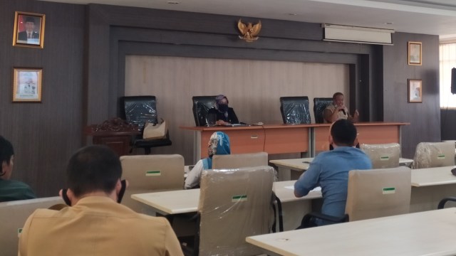 Puluhan Orang Tua Murid Datangi Disdik Jawa Barat.  Foto: Rachmadi Arsyad/kumparan