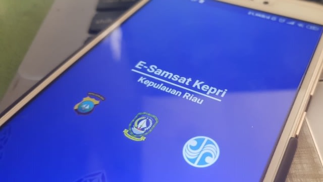 Aplikasi e-Samsat Kepri. Foto: Hasrullah/kepripedia.com