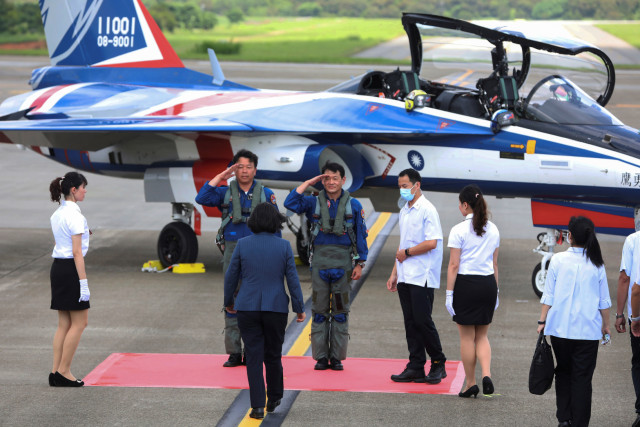Foto: Melihat Pesawat Tempur Pertama yang Diproduksi Taiwan (320616)