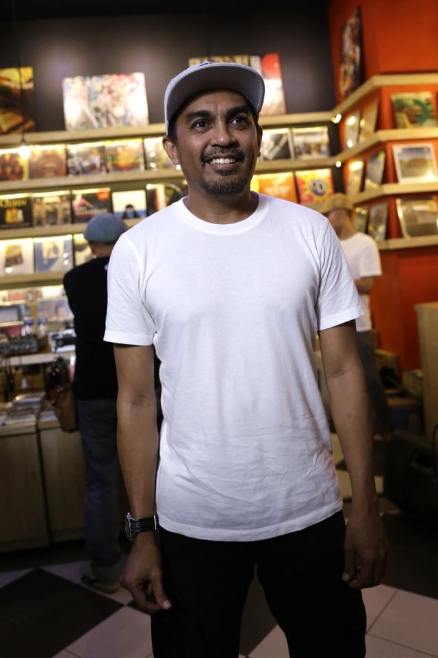 Musisi Glenn Fredly saat hadir di diskusi Tumbuhkan Nalar Kritis dengan Musik di Cilandak Town Square Jakarta Senin (1/4). Foto: Ronny