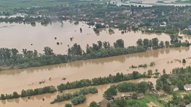 Banjir di Ukraina. Foto: Handout via Reuters