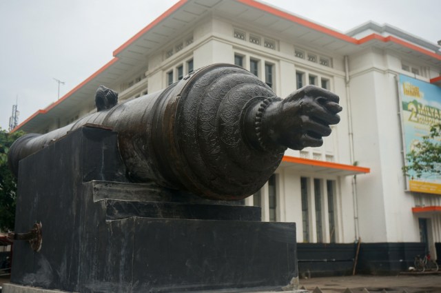 Jadi Salah Satu Ikon, Ini Arti Simbol Jempol Kejepit di