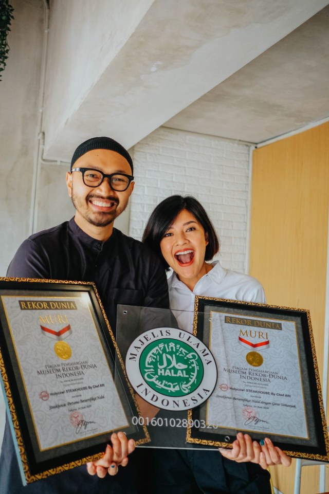 Holycow! By Chef Afit Jadi Restoran Steak Halal Pertama di Dunia (24512)