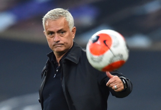 Jose Mourinho, pelatih AS Roma. Foto: Glyn Kirk/Pool via REUTERS