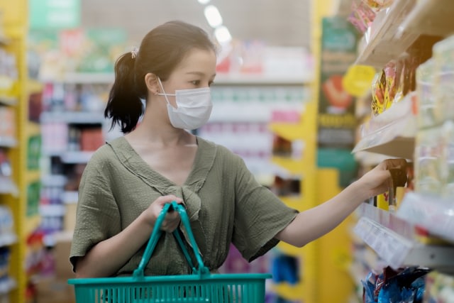 Ilustrasi belanja promo Allfamidi. Foto: Shutterstock