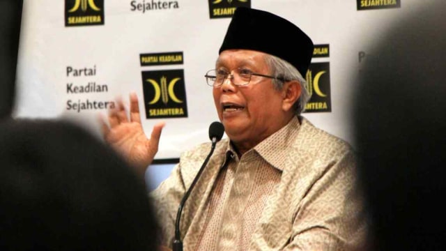 Uztaz Hilmi Aminuddin.
Foto: sumber http://pks.id/