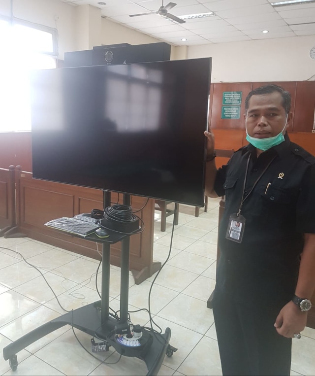 Set alat agar peradilan pidana bisa digelar secara online di tengah pandemi.  Foto: Dok Humas PN Jakarta Utara.