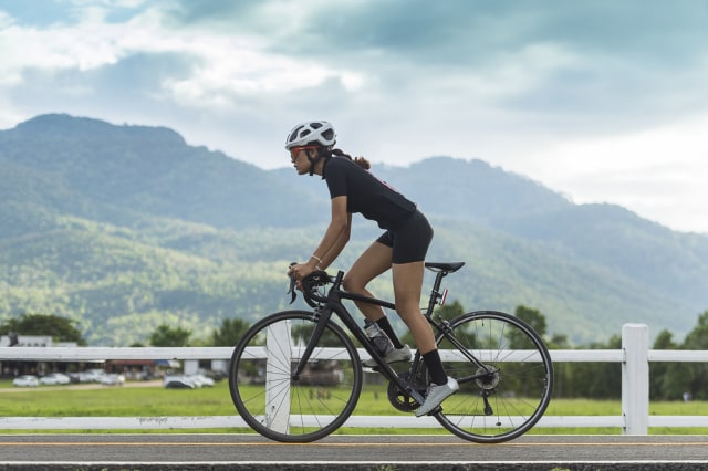 Benarkah bersepeda bikin paha makin besar? Foto: Shutterstock