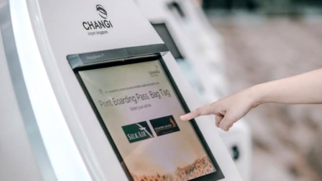 Fasilitas contactless di Bandara Changi