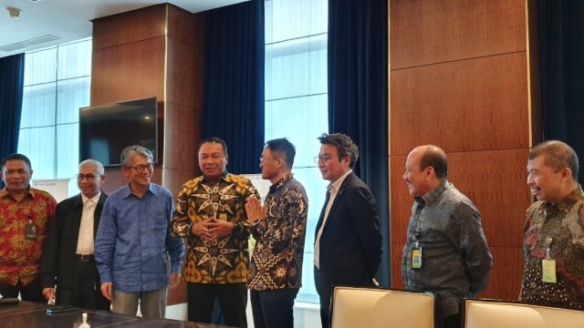 Manajemen Bank Bukopin menggelar pertemuan dengan manajemen Kookmin Bank di Hotel Ritz Carlton, Jakarta, Kamis (2/7).  Foto: Dok. Istimewa