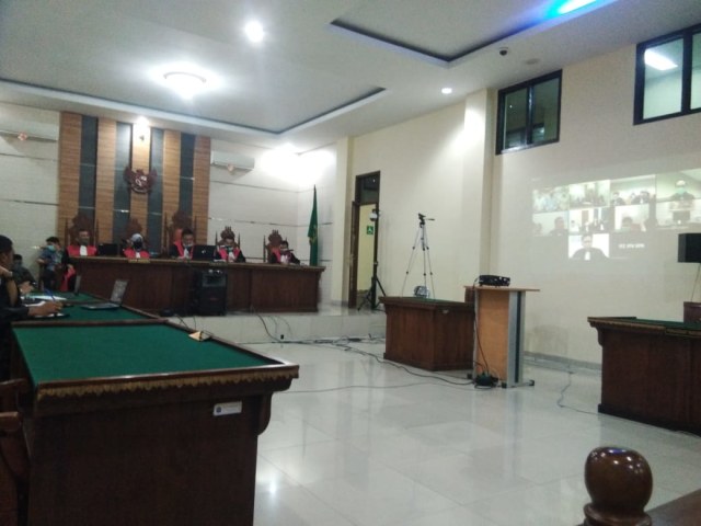 Bupati Lampung Utara Divonis 7 Tahun Penjara dan Wajib Bayar Rp 74 Miliar (76918)