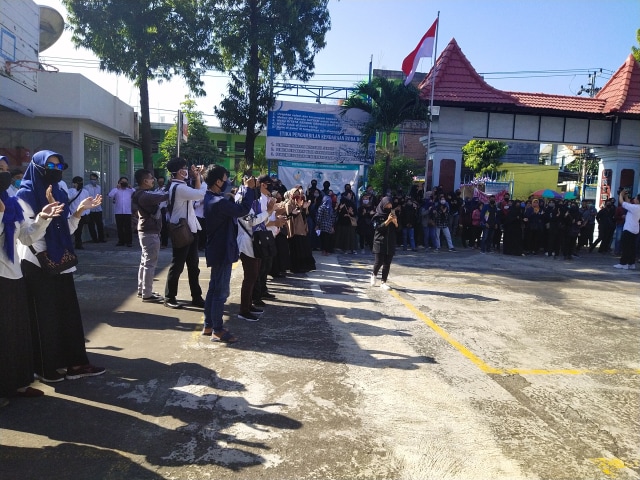 Hadiri Aksi Damai III, Ketua Yayasan Uniba Surakarta Siap Mundur (1218359)