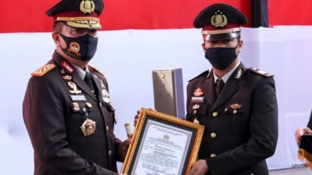 AKP Priyono Suhartono dapat penghargaan. Foto: Dok. Istimewa