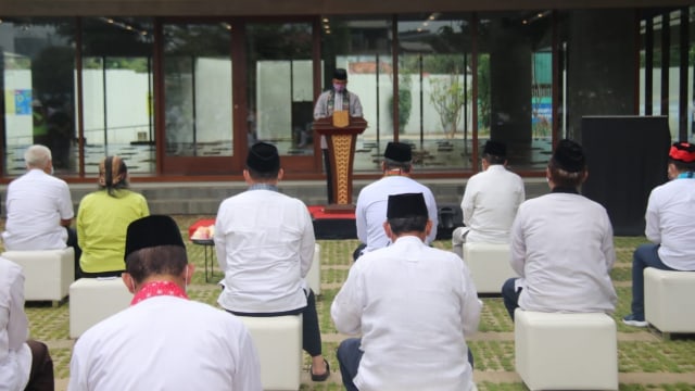 Gubernur DKI Jakarta Anies Baswedan memberikan sambutan saat meresmikan Masjid Amir Hamzah di kawasan TIM, Jakarta. Foto: Pemprov DKI Jakarta