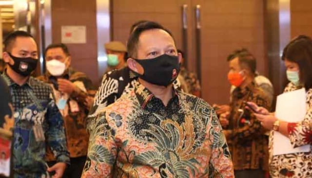 Mendagri  Tito dalam rapat koordinasi kesiapan menjelang pelaksanaan Pilkada 2020 di Hotel Grand Aston Medan, Jumat (3/7). Foto: istimewa