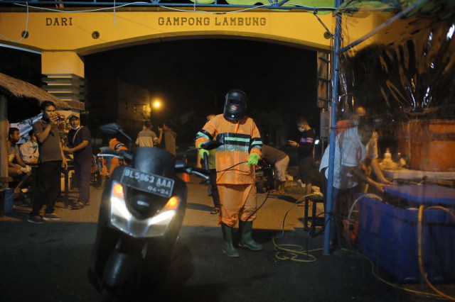 Gampong Lambung, Banda Aceh sempat memberlakukan lockdown mandiri saat kasus COVID-19 pertama muncul di Aceh. Foto: Abdul Hadi/acehkini 