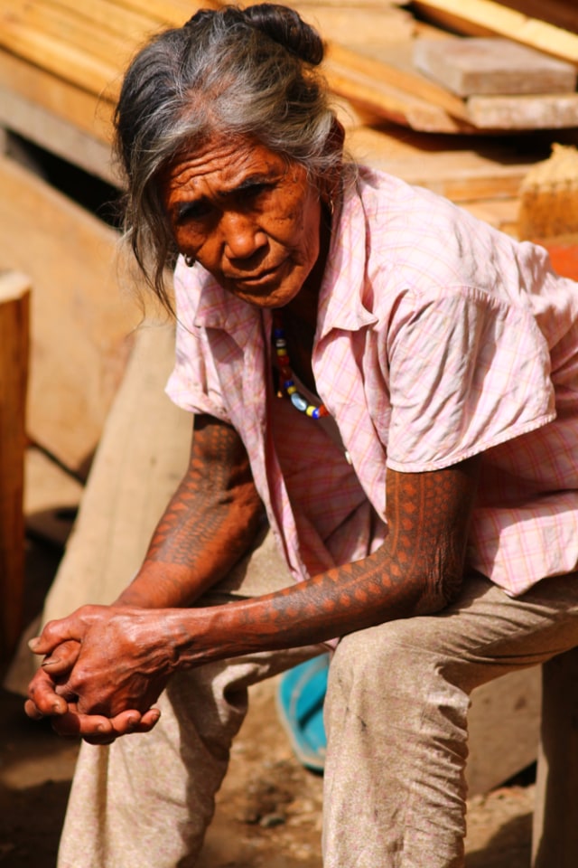 Wanita Suku Kalinga, Filipina. Foto: Shutter Stock