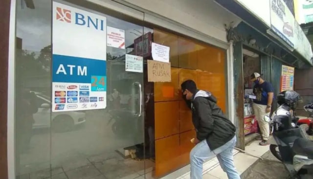 Salah satu ATM yang dibobol perampok beberapa waktu lalu. Foto: Jambikita.id