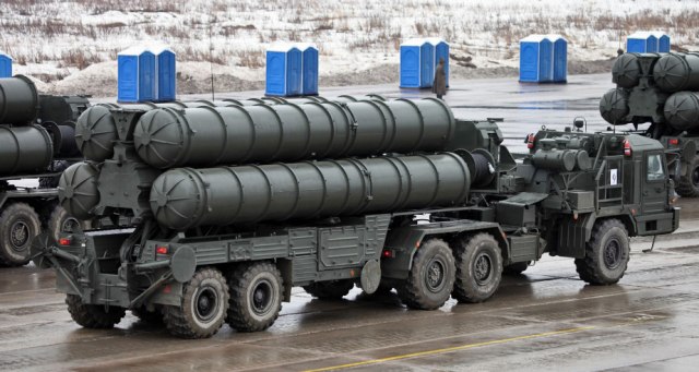 S-400 Triumf, sistem pertahanan rudal Rusia. Foto: Kantor Berita Rusia TASS