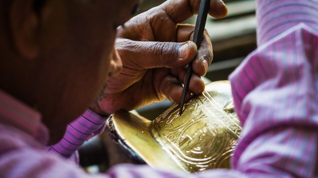 Foto: Seorang perajin emas di Kairo, Mesir | Flikcr/Mark Fischer