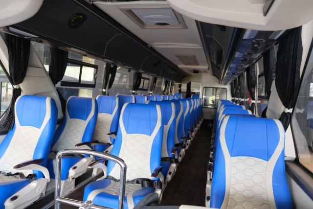 Inovasi Social Distancing Bus Laksana. Foto: dok. Laksana