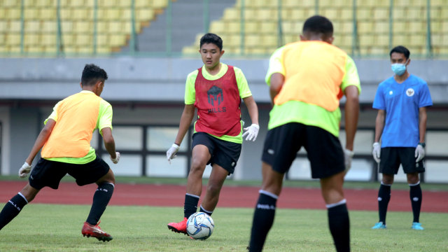 Latihan Perdana Timnas Indonesia U-16 Berjalan Lancar, Ketum PSSI Beri Apresiasi (1063300)
