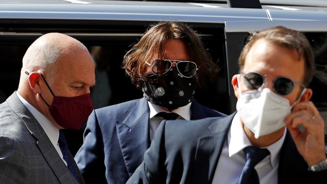 Foto: Johnny Depp Hadiri Sidang Pencemaran Nama Baik oleh The SUN (776738)