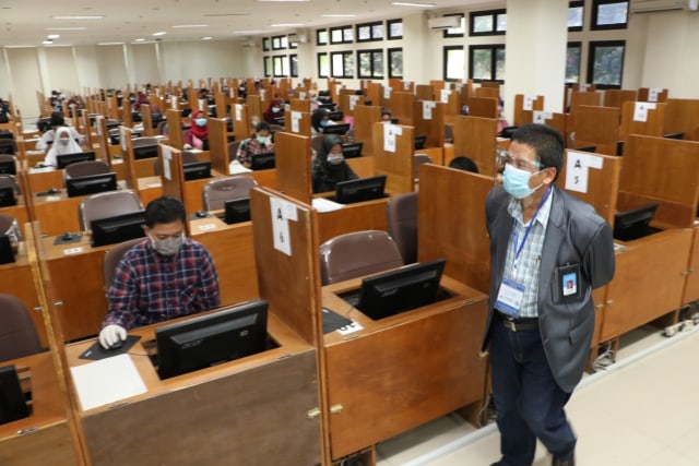 Satu peserta Ujian Tertulis Berbasis Komputer (UTBK) di Universitas Sebelas Maret (UNS) didiskualifikasi lantaran bertindak curang