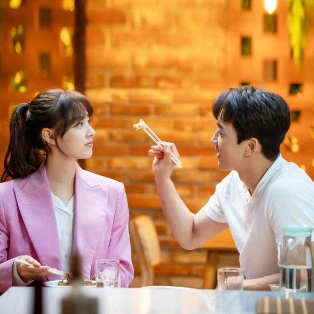 Potret Kemesraan Song Seung Heon Dan Seo Ji Hye Di Drama Korea Dinner Mate Kumparan Com
