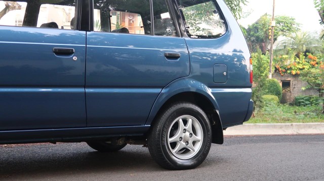 Toyota Kijang Kapsul Tembus Rp 105 Juta, Baru 25.000 Km dan Full Orisinal (275748)