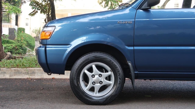 Toyota Kijang Kapsul Tembus Rp 105 Juta, Baru 25.000 Km dan Full Orisinal (275747)