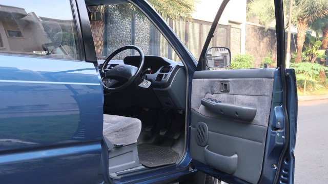 Toyota Kijang Kapsul Tembus Rp 105 Juta, Baru 25.000 Km dan Full Orisinal (275757)