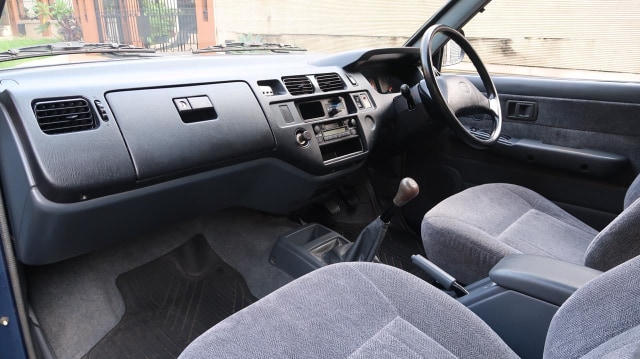 Toyota Kijang Kapsul Tembus Rp 105 Juta, Baru 25.000 Km dan Full Orisinal (275759)