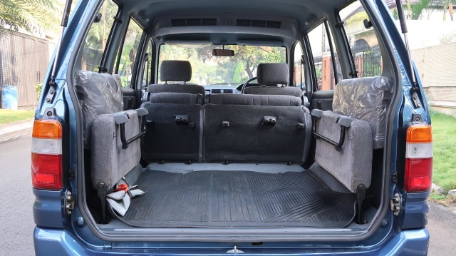 Toyota Kijang Kapsul Tembus Rp 105 Juta, Baru 25.000 Km dan Full Orisinal (275769)
